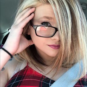 Meet your Posher, Jessica m